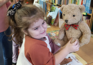 Dzień Pluszowego Misia i misiowa przygoda w bibliotece - gr. XII