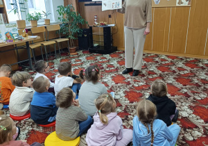 Dzień Pluszowego Misia i misiowa przygoda w bibliotece - gr. XII