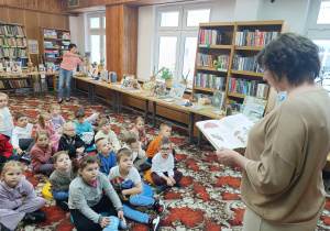 Dzień Pluszowego Misia i misiowa przygoda w bibliotece - gr. XII