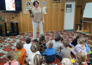 Dzień Pluszowego Misia i misiowa przygoda w bibliotece - gr. XII