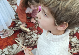 Dzień Pluszowego Misia i misiowa przygoda w bibliotece - gr. XII