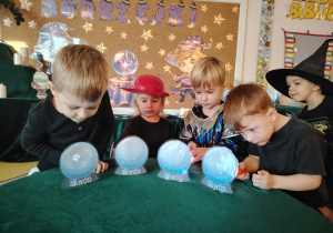 Andrzejkowe czary-mary w grupie II