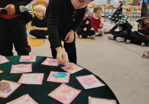 Andrzejkowe czary-mary w grupie II