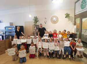 "Jak powstaje pizza?" - czyli kulinarne warsztaty w gr. XII