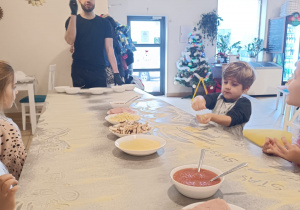 "Jak powstaje pizza?" - czyli kulinarne warsztaty w gr. XII