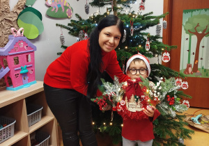 „Świąteczne wianki” – warsztaty bożonarodzeniowe w gr. XII