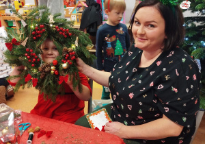 „Świąteczne wianki” – warsztaty bożonarodzeniowe w gr. XII