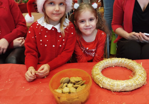 „Świąteczne wianki” – warsztaty bożonarodzeniowe w gr. XII