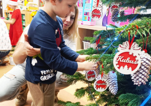 „Świąteczne wianki” – warsztaty bożonarodzeniowe w gr. XII