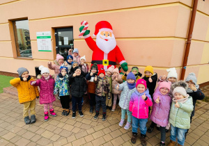 "Osiedlową" odwiedzamy i pyszna pizzę wyrabiamy - warsztaty w gr. XI