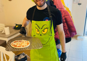 "Osiedlową" odwiedzamy i pyszna pizzę wyrabiamy - warsztaty w gr. XI