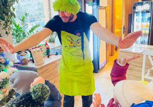 "Osiedlową" odwiedzamy i pyszna pizzę wyrabiamy - warsztaty w gr. XI