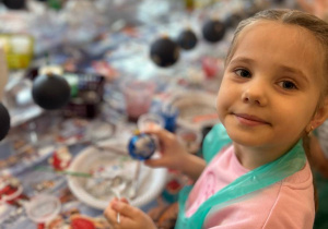 Mikołajkowy wyjazd do Fabryki Bombek w grupie VI