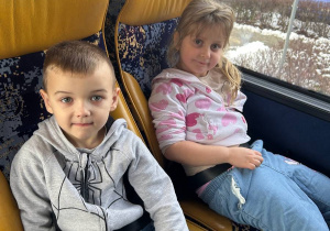 Mikołajkowy wyjazd do Fabryki Bombek w grupie VI