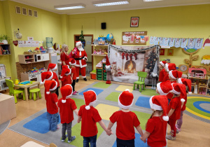 Magia Świąt zaczyna się tam, gdzie tworzy się coś razem - pierniczki … rodzinne warsztaty Mikołajkowe w grupie X