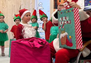 Magia Świąt zaczyna się tam, gdzie tworzy się coś razem … Mikołajki i rodzinne warsztaty dekorowania pierników w grupie X