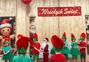 Magia Świąt zaczyna się tam, gdzie tworzy się coś razem … Mikołajki i rodzinne warsztaty dekorowania pierników w grupie X