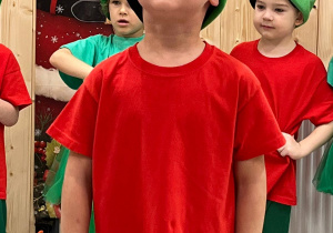 Magia Świąt zaczyna się tam, gdzie tworzy się coś razem … Mikołajki i rodzinne warsztaty dekorowania pierników w grupie X