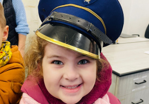 Przedszkolaki listy piszą…do Mikołaja- czyli świąteczna wycieczka na pocztę w ramach preorientacji zawodowej w gr. XI i XII