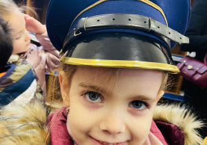 Przedszkolaki listy piszą…do Mikołaja- czyli świąteczna wycieczka na pocztę w ramach preorientacji zawodowej w gr. XI i XII