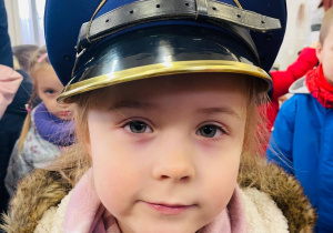 Przedszkolaki listy piszą…do Mikołaja- czyli świąteczna wycieczka na pocztę w ramach preorientacji zawodowej w gr. XI i XII