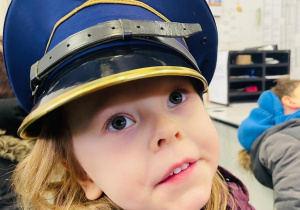 Przedszkolaki listy piszą…do Mikołaja- czyli świąteczna wycieczka na pocztę w ramach preorientacji zawodowej w gr. XI i XII