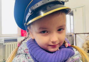 Przedszkolaki listy piszą…do Mikołaja- czyli świąteczna wycieczka na pocztę w ramach preorientacji zawodowej w gr. XI i XII