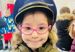 Przedszkolaki listy piszą…do Mikołaja- czyli świąteczna wycieczka na pocztę w ramach preorientacji zawodowej w gr. XI i XII