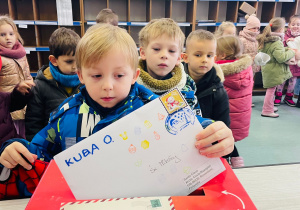 Przedszkolaki listy piszą…do Mikołaja- czyli świąteczna wycieczka na pocztę w ramach preorientacji zawodowej w gr. XI i XII