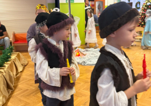 „Lulajże Jezuniu” - jasełka bożonarodzeniowe w grupa V