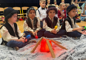 „Lulajże Jezuniu” - jasełka bożonarodzeniowe w grupa V