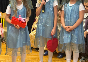 „Lulajże Jezuniu” - jasełka bożonarodzeniowe w grupa V