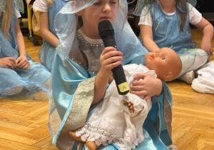 „Lulajże Jezuniu” - jasełka bożonarodzeniowe w grupa V