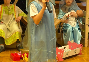 „Lulajże Jezuniu” - jasełka bożonarodzeniowe w grupa V