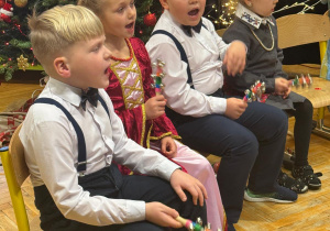 „Lulajże Jezuniu” - jasełka bożonarodzeniowe w grupa V