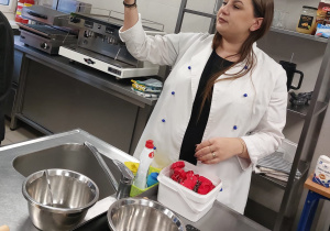 Warsztaty Pieczenia Pierników w Zespole Szkół im. Mikołaja Kopernika w Koninie - grupa V