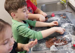 Warsztaty Pieczenia Pierników w Zespole Szkół im. Mikołaja Kopernika w Koninie - grupa V