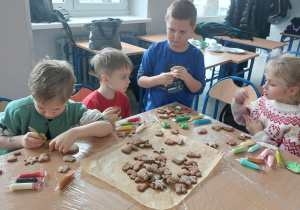 Warsztaty Pieczenia Pierników w Zespole Szkół im. Mikołaja Kopernika w Koninie - grupa V