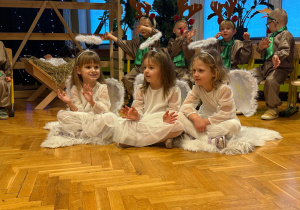 „Choinka w Aniołkowie”- spotkanie świąteczne w grupie II