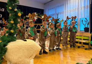 „Choinka w Aniołkowie”- spotkanie świąteczne w grupie II