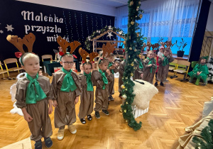 „Choinka w Aniołkowie”- spotkanie świąteczne w grupie II