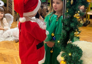 „Choinka w Aniołkowie”- spotkanie świąteczne w grupie II