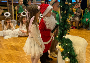 „Choinka w Aniołkowie”- spotkanie świąteczne w grupie II