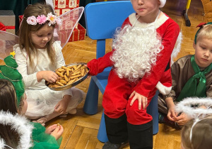 „Choinka w Aniołkowie”- spotkanie świąteczne w grupie II