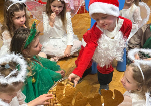 „Choinka w Aniołkowie”- spotkanie świąteczne w grupie II