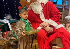 „Choinka w Aniołkowie”- spotkanie świąteczne w grupie II