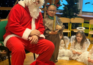 „Choinka w Aniołkowie”- spotkanie świąteczne w grupie II