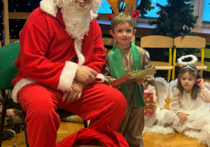 „Choinka w Aniołkowie”- spotkanie świąteczne w grupie II