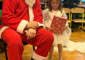 „Choinka w Aniołkowie”- spotkanie świąteczne w grupie II