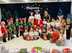 "Świąteczne zamieszanie" - uroczystość choinkowa w gr. XI